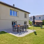 Holiday home Maison Familiale Au Calme, Proche Commerces - 8 Pers. - Fr-1-788-110