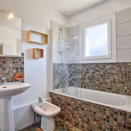 Maison Familiale Au Calme, Proche Commerces - 8 Pers. - Fr-1-788-110